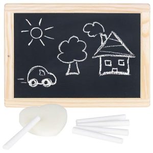 Goki Krijtbord  lei steen met houten frame  en krijtjes
